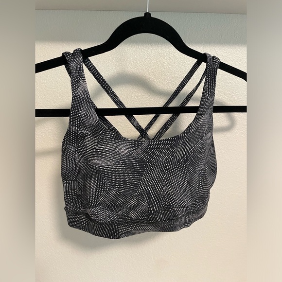 Lululemon Energy Bra - Picture 1 of 3